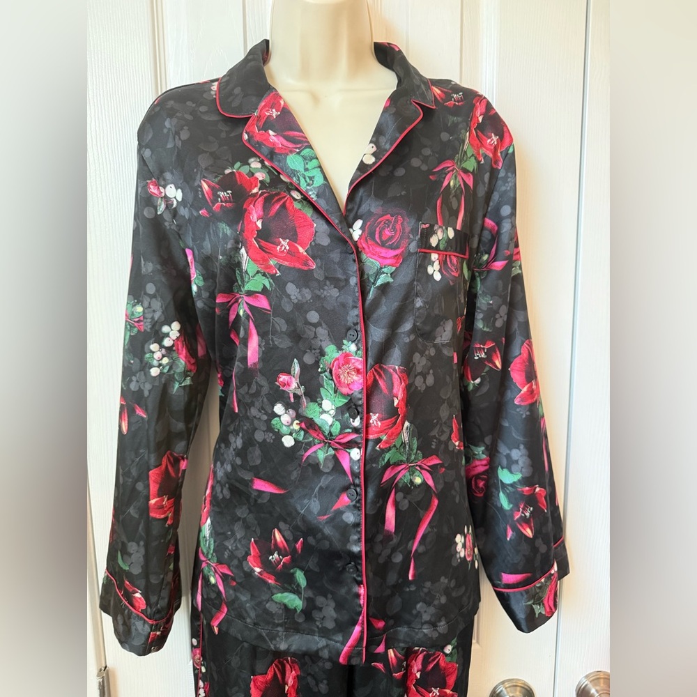 🆕 Victoria's Secret Black Floral Satin Pajama Set -Size Small Regular NWOT 🖤💐